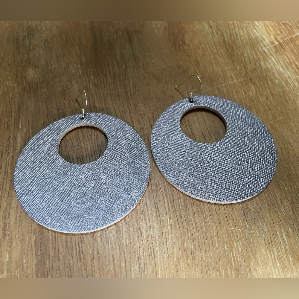 Nickel and Suede Circular Leather Earrings